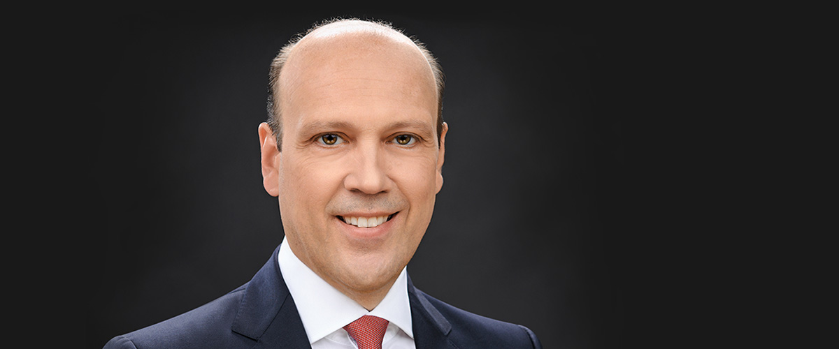 CEO Succession at CENIT 